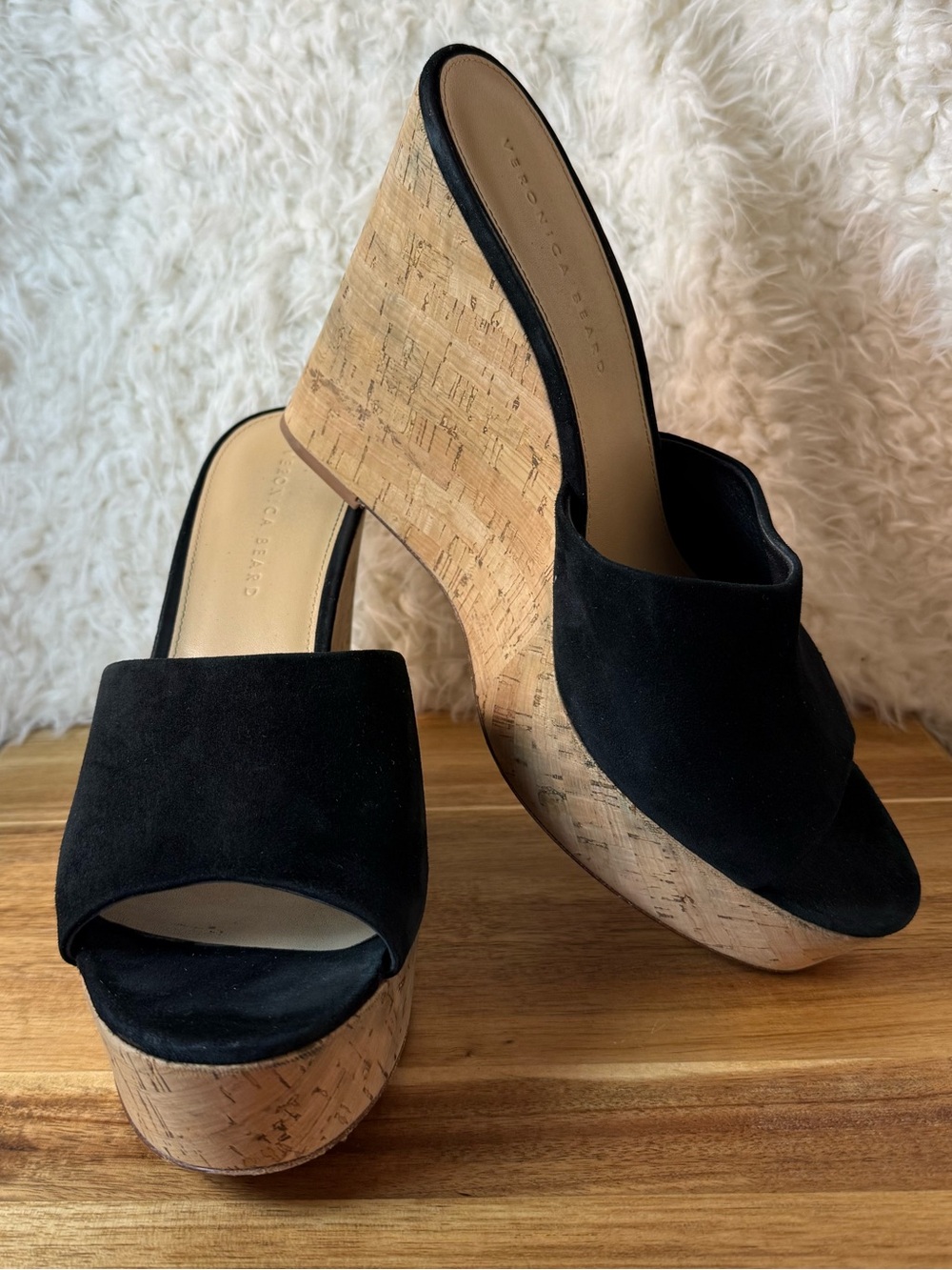 Veronica Beard Dali Wedge Sandal suede size 11